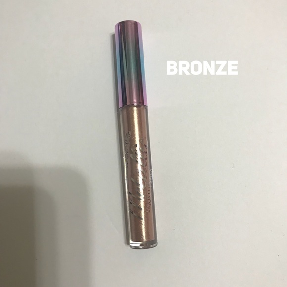 Metallic Liquid Lipstick - Picture 6 of 8